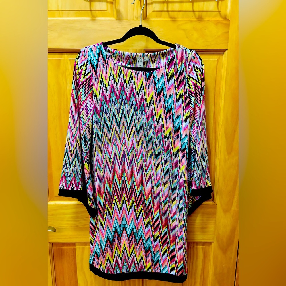 Emma & Michelle Womens Geometric Bell-sleeved Dress
